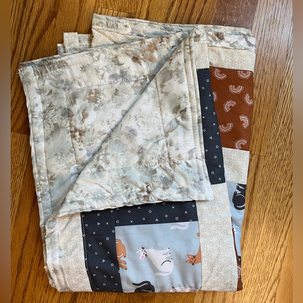 CAT quilt or lap quilt hand crafted NEW